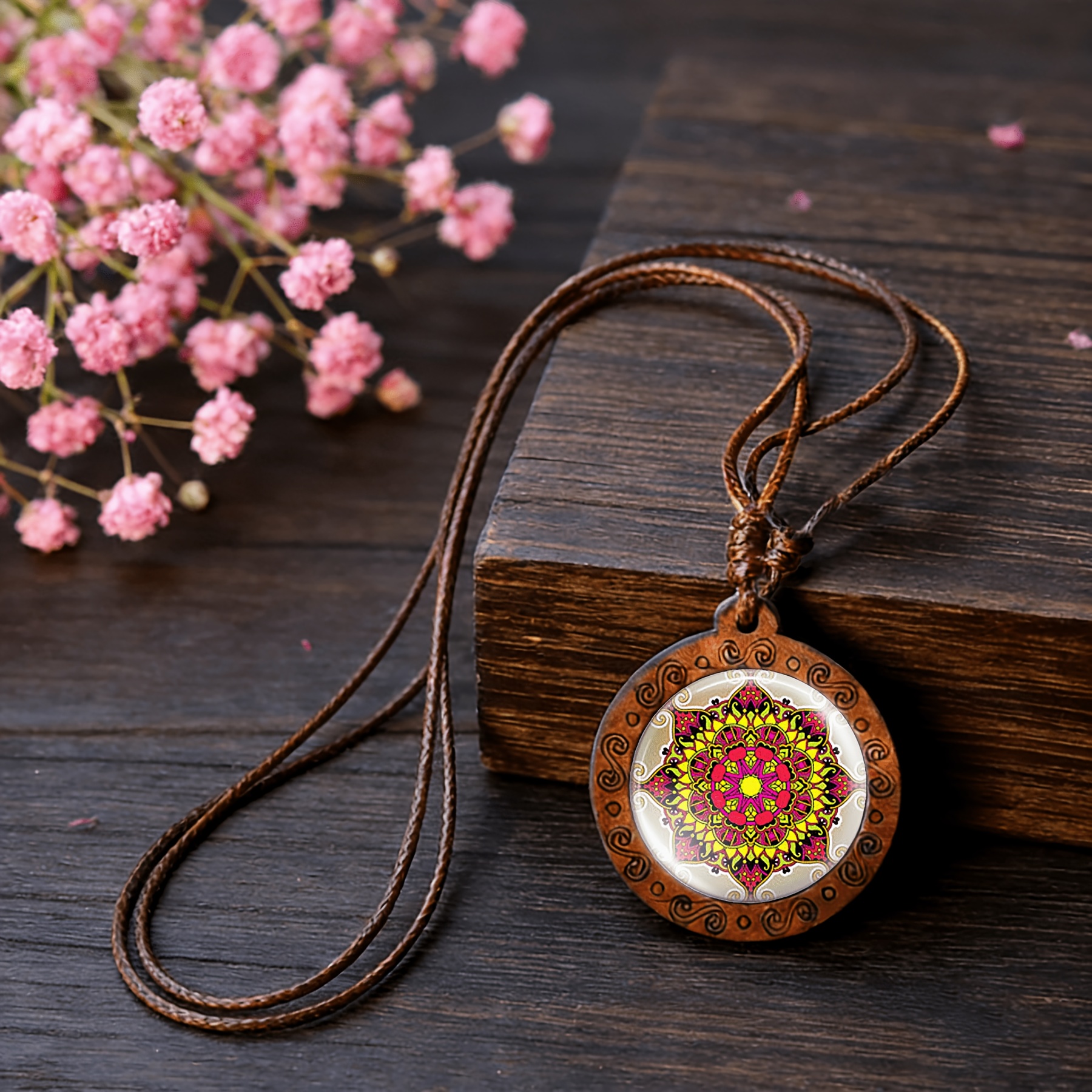 Women's Handcrafted Vintage Circular Pattern Gemstone Inlaid Necklace